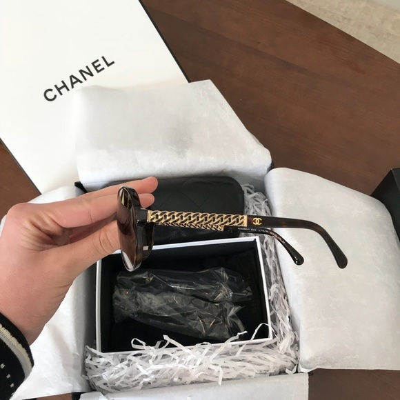 ❌❌SOLD❌❌ CHANEL Women’s Sunglasses Havana Brown - Picture 6 of 8